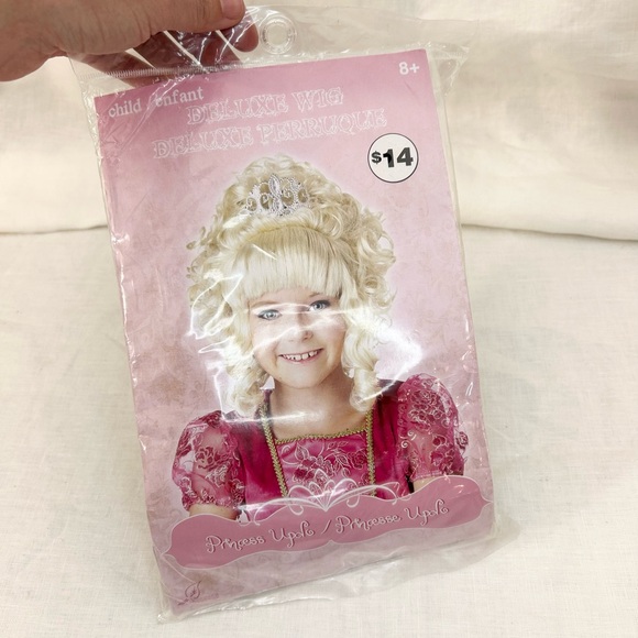 Child's Princess Blonde Wig With Tiara - Picture 3 of 6
